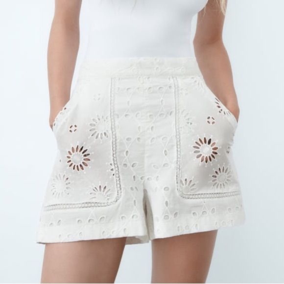 ZARA High-Rise Tailored Embroidered Eyelet Shorts - White​ Large NWT - Picture 1 of 6